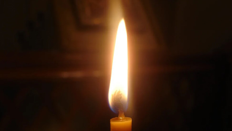 Ритуал с церковной свечой